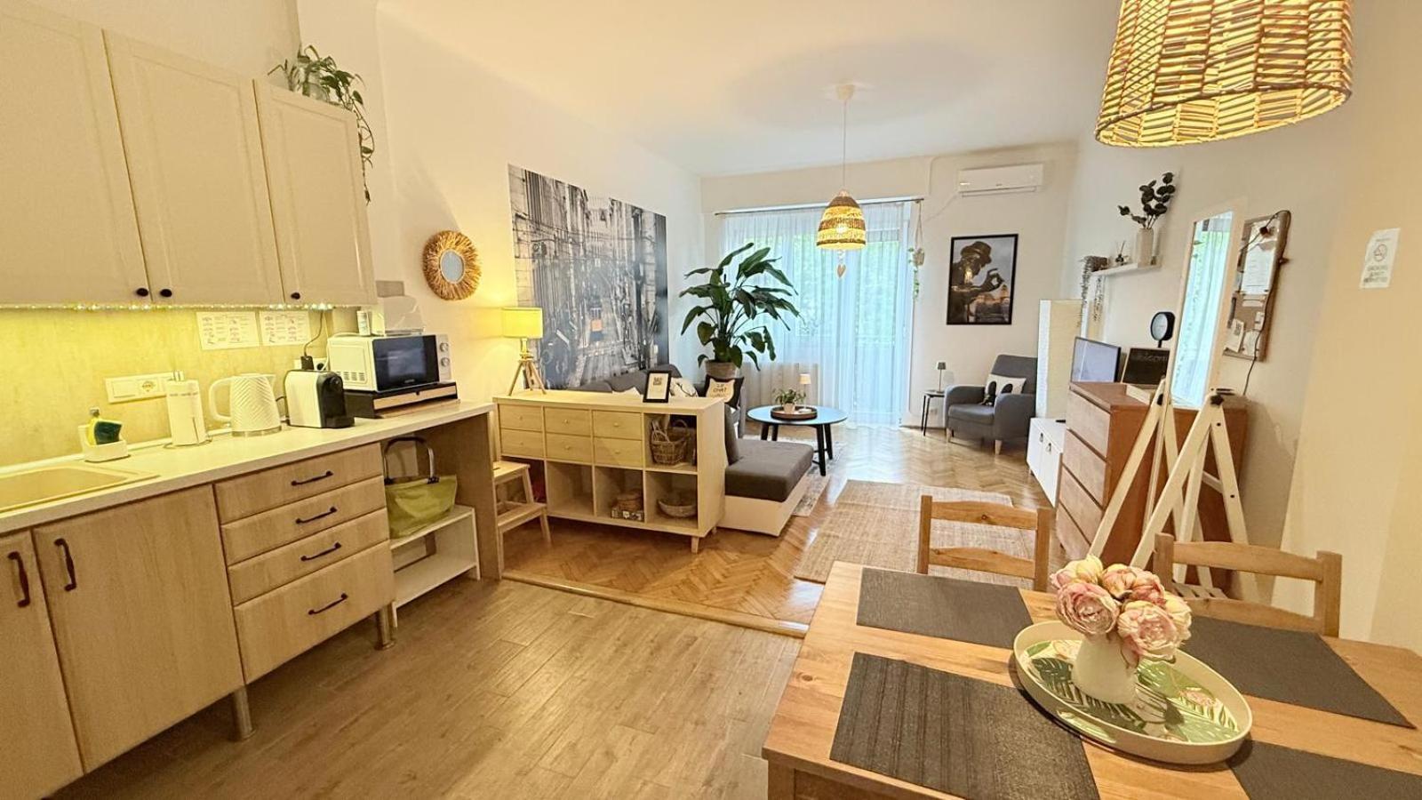 Apartment West