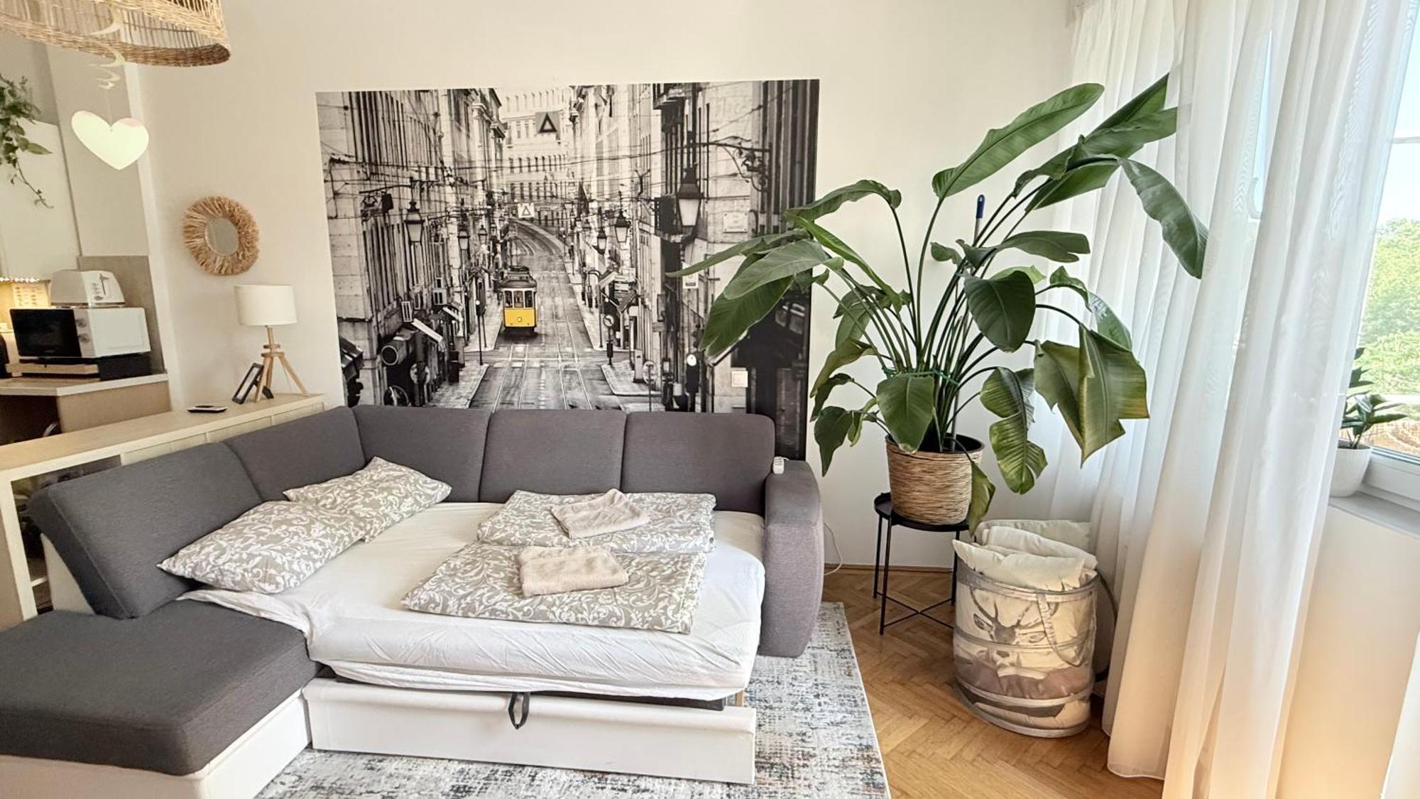 West Apartment *